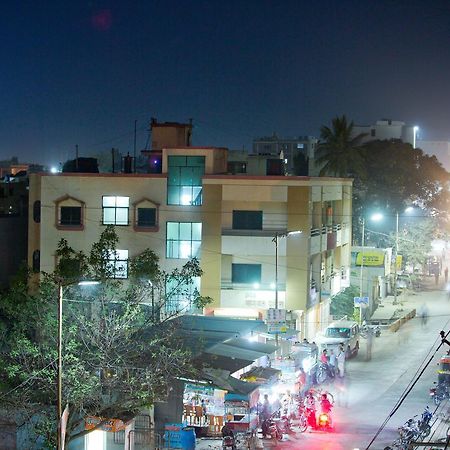 Hotel Bhagwat Palace Lātūr Esterno foto
