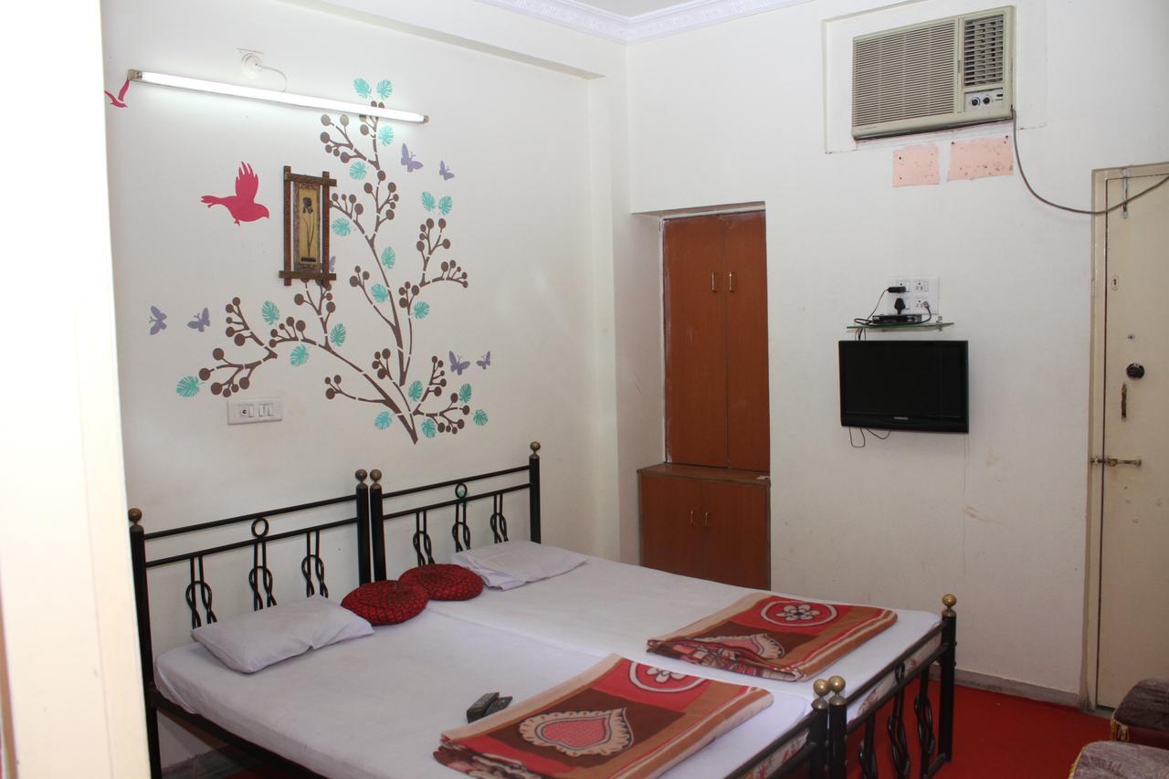 Hotel Bhagwat Palace Lātūr Esterno foto