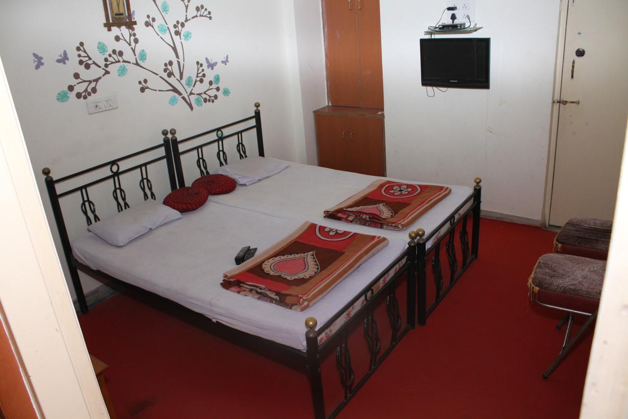 Hotel Bhagwat Palace Lātūr Esterno foto